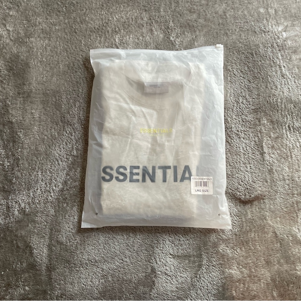 Unworn Essentials Tee - Picture 3 of 3